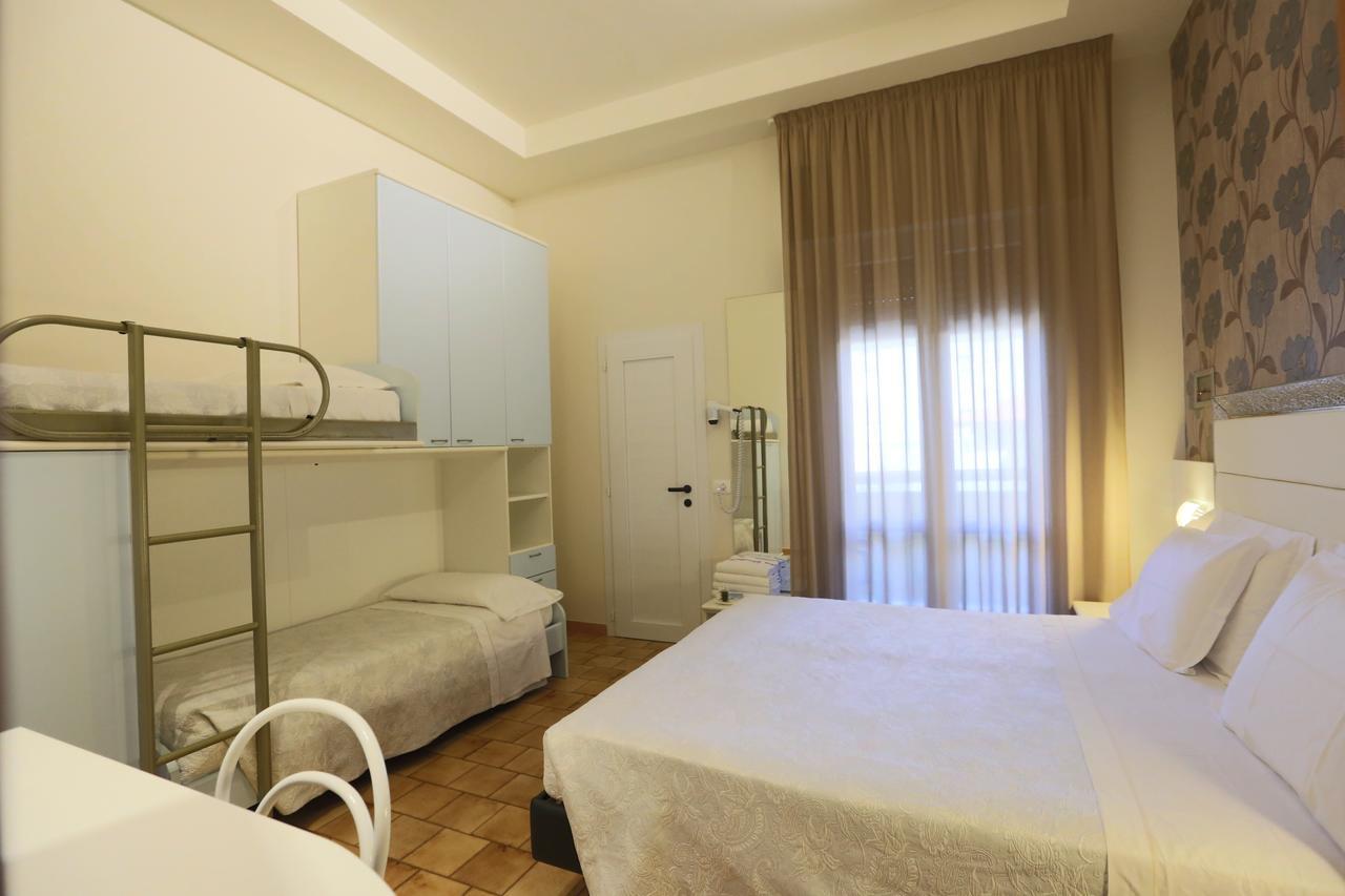 Elisabetta Hotel Cesenatico Exterior photo