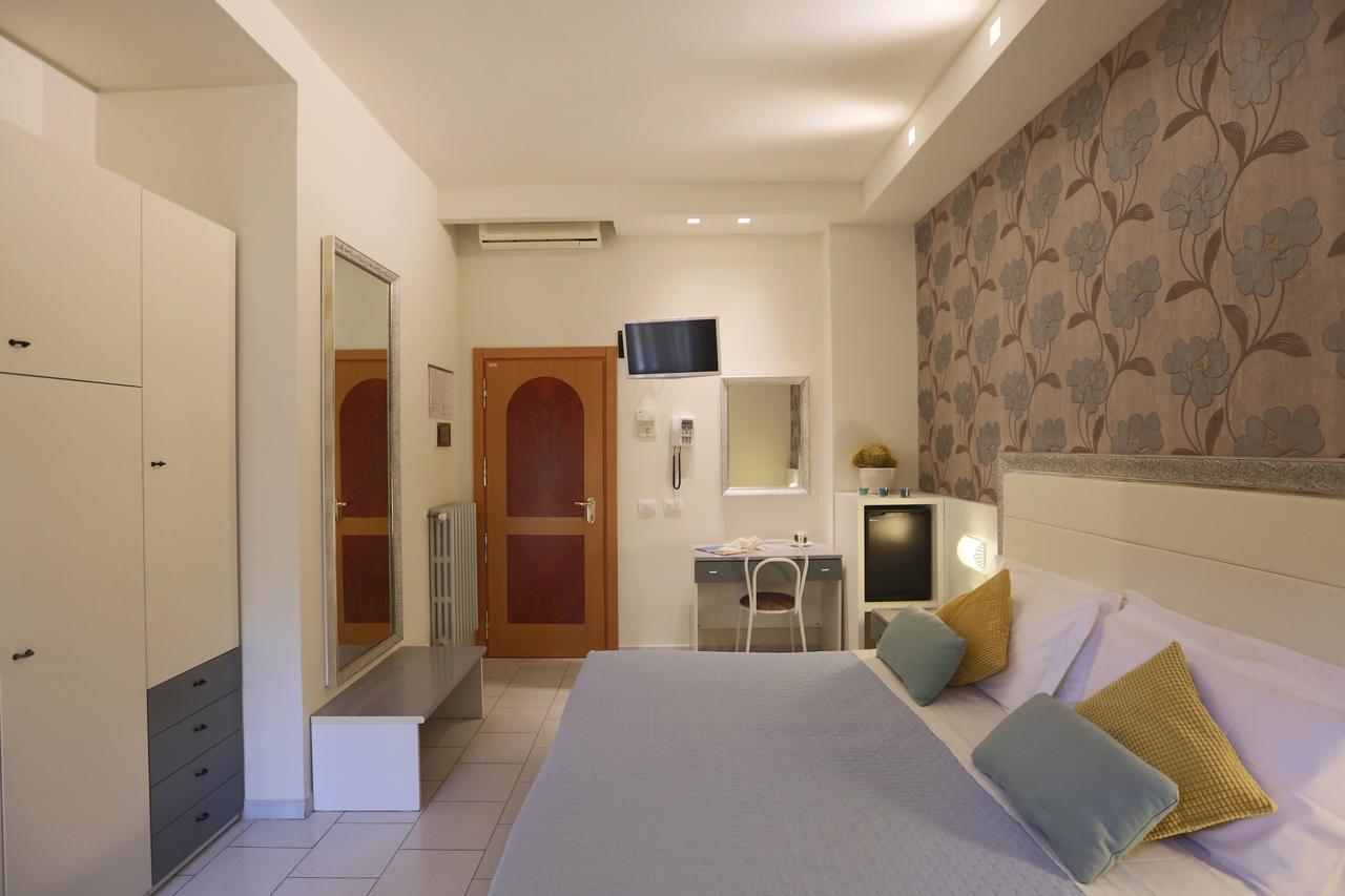 Elisabetta Hotel Cesenatico Exterior photo
